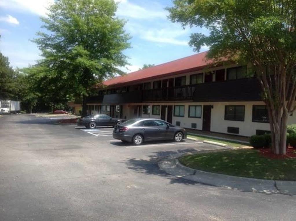 Red Roof Inn Greensboro Airport Exterior photo